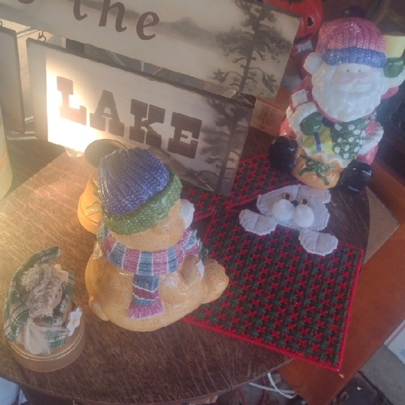 Festive Holiday Figurine Set with Santa and Bear(5pieces) - Picture 1 of 5